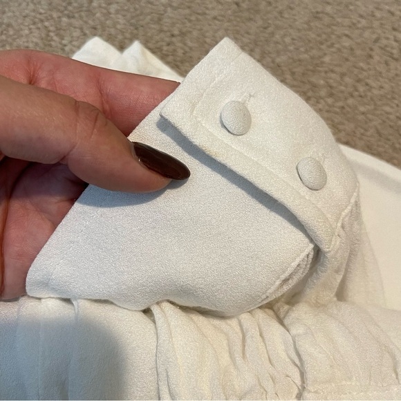 Wilfred White Button-Down Blouse Size L Long Sleeve Button Cuffs - Picture 9 of 9